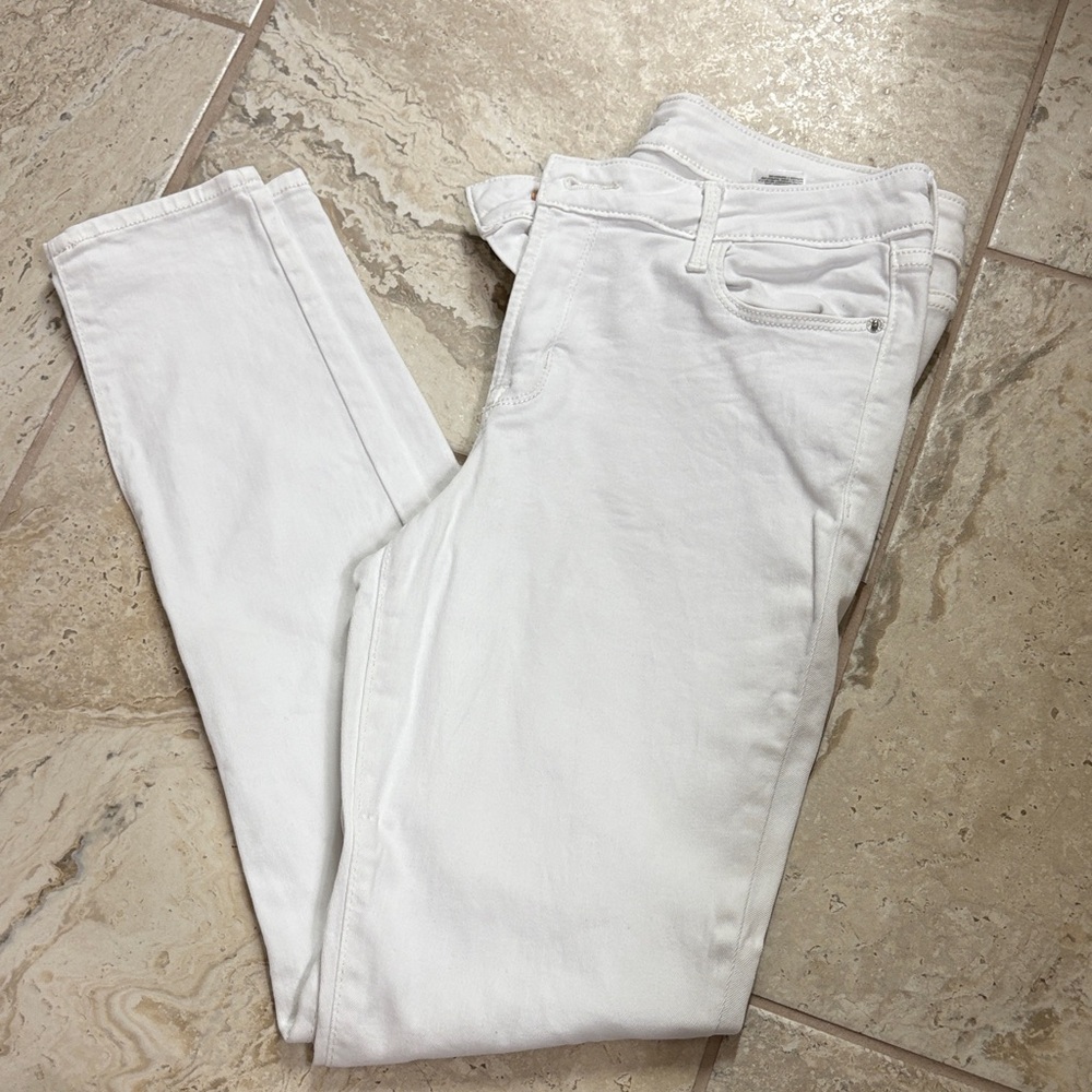 Women’s high rise skinny leg jean